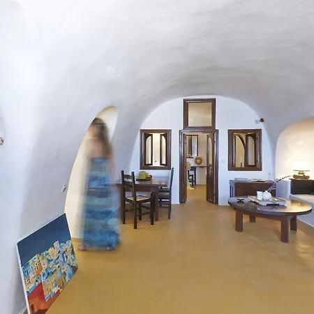 Kristy Cave House *